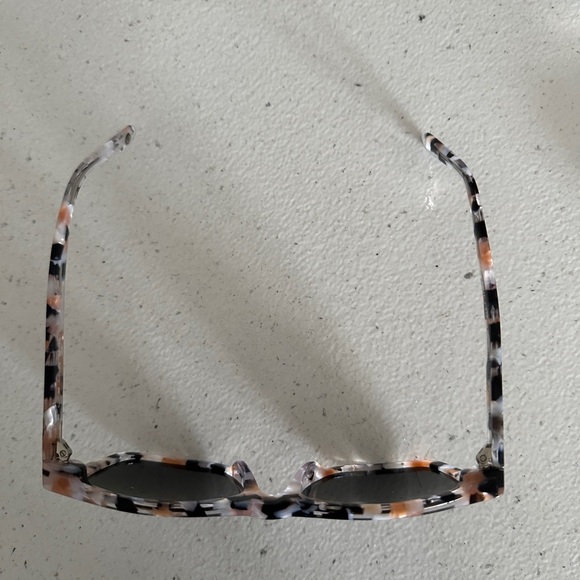 Blenders Eyewear Tortoise Polarized Sunglasses - Picture 3 of 3